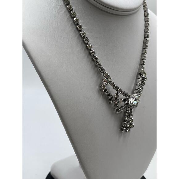 Vintage Retro Raised Bow Prong Set‎ 
Icy Rhinestone Crystal Chocker Necklace - Picture 4 of 12